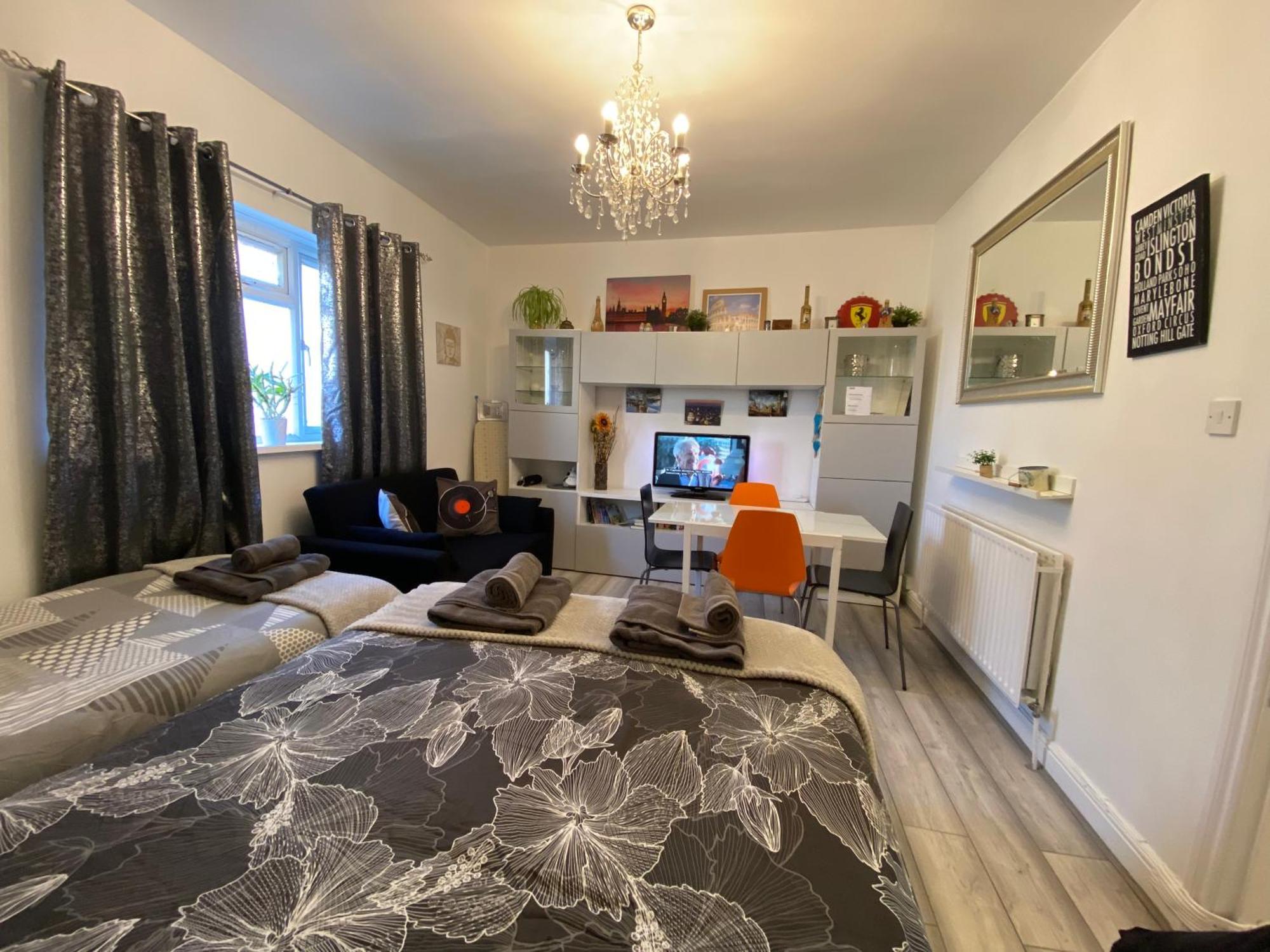 Da Giuseppe London Apartment Exterior photo